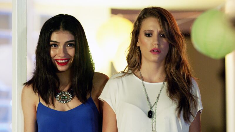 Mert revela quién es realmente Yaman