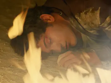 Yaman, a punto de morir quemado tras recibir una paliza Yaman, a punto de morir quemado tras recibir una paliza