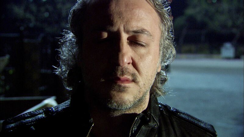 Ali sacrifica su vida por Tefo