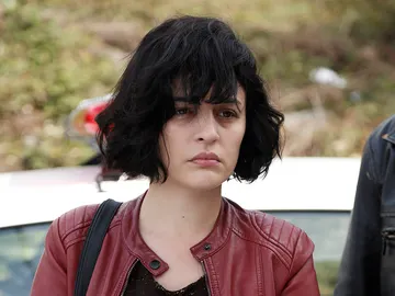 Sule Akçay interpretada por Gonca Vuslateri Sule Akçay interpretada por Gonca Vuslateri