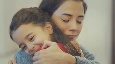 Turna a Zeynep: "Me hace muy feliz que seas mi madre" Turna a Zeynep: "Me hace muy feliz que seas mi madre"