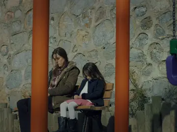 Cahide quiere entregar a Melek a su madre biológica Cahide quiere entregar a Melek a su madre biológica