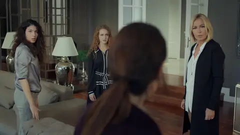 Zeynep a su familia: "Turna no es mi hija" Zeynep a su familia: "Turna no es mi hija"