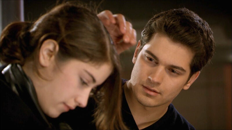 ¿Se casará con Feriha, con Mira o con las dos? La doble pedida de mano de Çagatay Ulusoy en NOVA