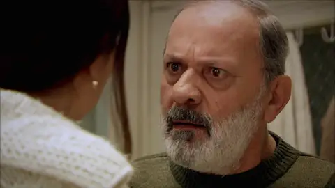 Riza quiere vender las pocas pertenencias que tiene Riza quiere vender las pocas pertenencias que tiene
