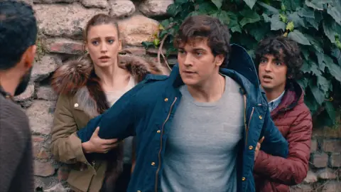 Yaman y mira Medcezir