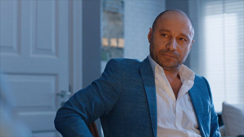 Nadir entra a formar parte de la empresa de Selim