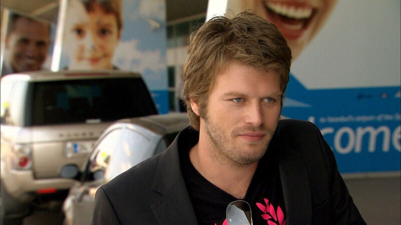 Belhül y Bither coinciden accidentalmente en el aeropuerto