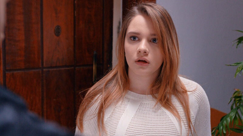 Beren, la hermana de Mira, se empieza a adaptar a su nueva vida