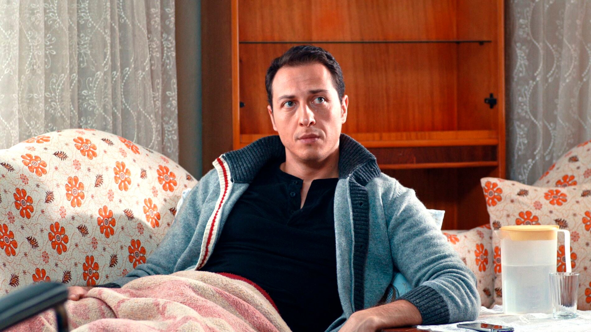 Kenan trata de quitarse la vida