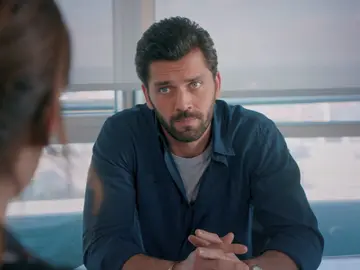 Ali se declara a Zeynep: "Estoy enamorado de ti" Ali se declara a Zeynep: "Estoy enamorado de ti"