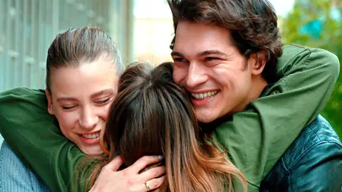 Mira y Yaman ya tienen fecha para la boda momento destacado