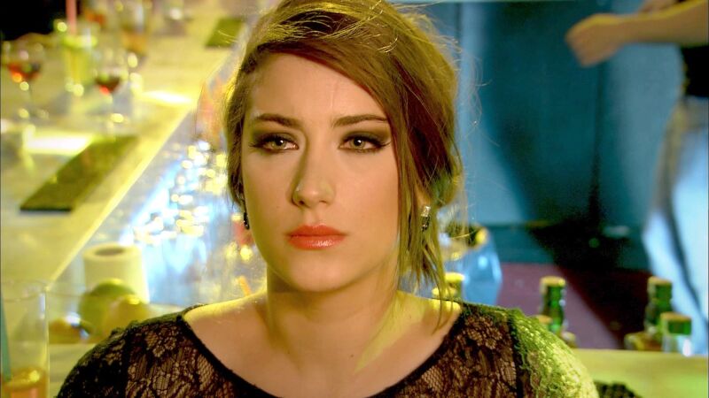 Feriha descubre que Emir trabaja con su exnovia