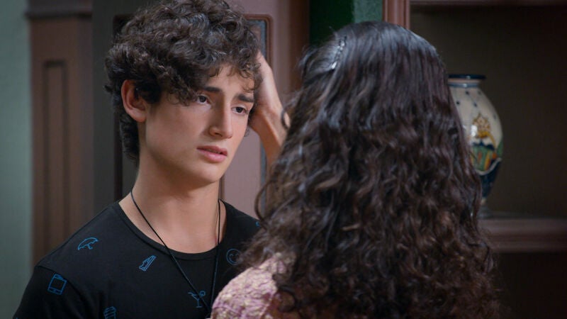 La madre de Aris le da el mejor consejo a su hijo sobre Temo 