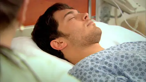 Emir se salva por poco de un tiroteo momento destacado