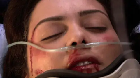 Sherezade recibe una brutal paliza momento destacado