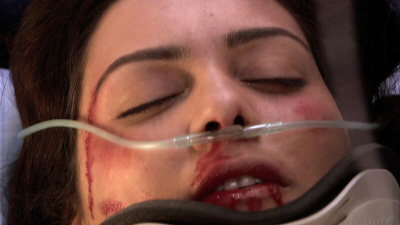 Sherezade recibe una brutal paliza