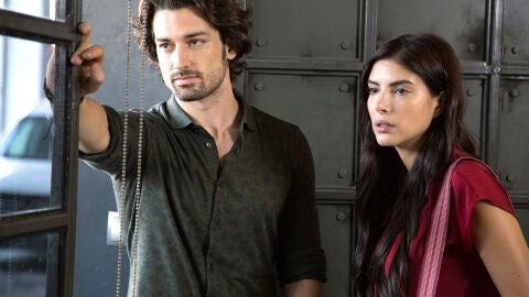 La señora Fazilet y sus hijas