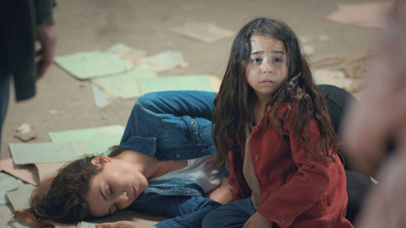 Melek debe decidir entre Sule y Zeynep