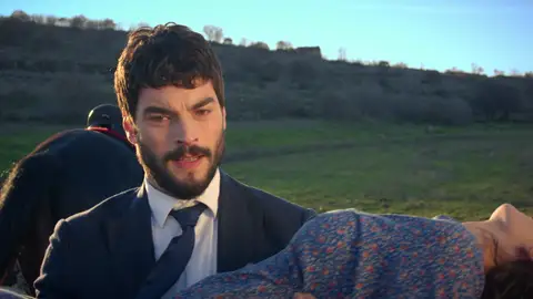 "Me ha dejado con ganas de más": estas son las primeras reacciones al estreno de 'Hercai' Primeras reacciones