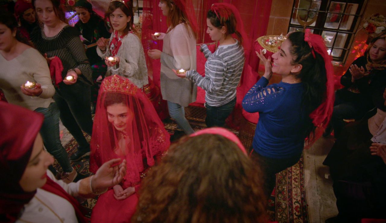 ¿En qué consiste la 'Noche de la Henna' que celebra Reyyan antes de casarse con Miran en 'Hercai'?