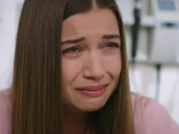 Ece recibe una inesperada noticia: "Mamá, lo siento" Ece recibe una inesperada noticia: "Mamá, lo siento"