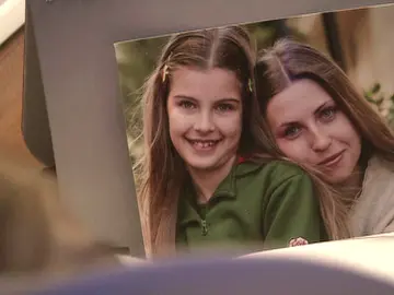 Onur vuelve a encontrarse con su hija secreta Onur vuelve a encontrarse con su hija secreta