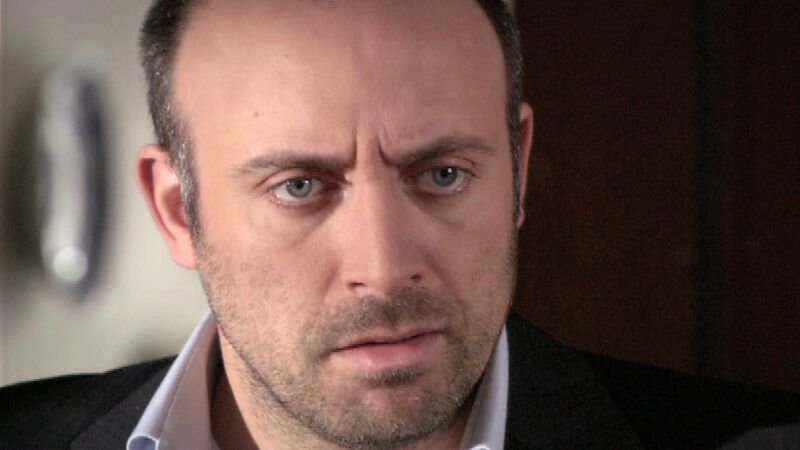 La noticia sobre la hija ilegítima de Onur sale a la luz