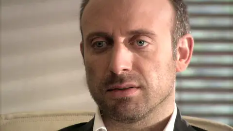 Onur contrata a un espía para que vigile a Sherezade momento destacado