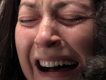 Füsun se defiende de su agresor sexual asesinándolo Füsun se defiende de su agresor sexual asesinándolo