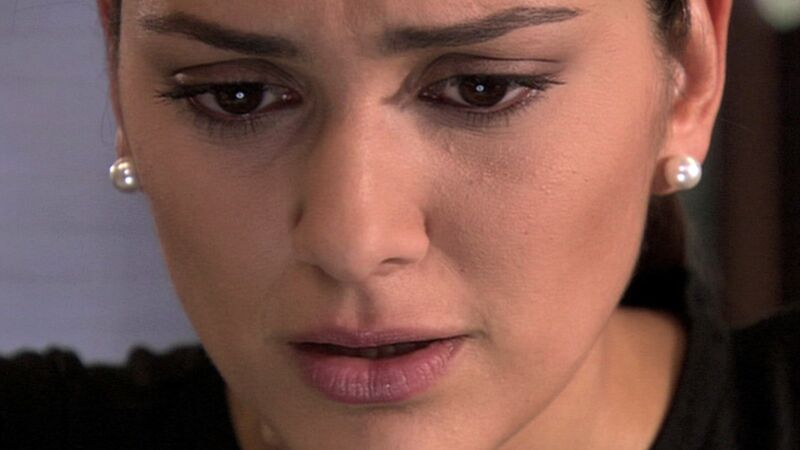 Sherezade descubre que Onur ha contratado un espía