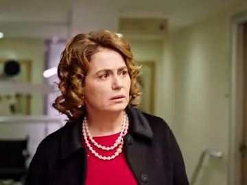 Selin sabe quién es el verdadero padre del hijo de Ece Selin sabe quién es el verdadero padre del hijo de Ece