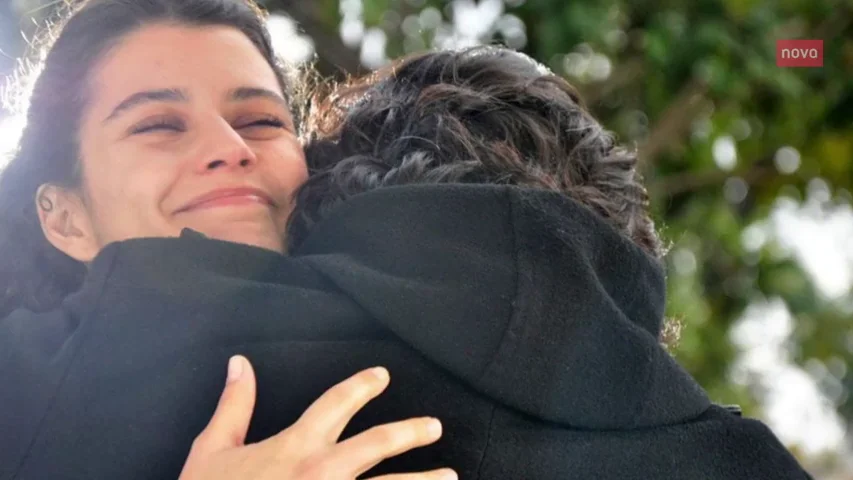 Beren Saat, protagonista de 'Amor prohibido' y 'Fatmagül', celebra su 36 cumpleaños Beren Saat, protagonista de 'Amor prohibido' y 'Fatmagül', celebra su 36 cumpleaños