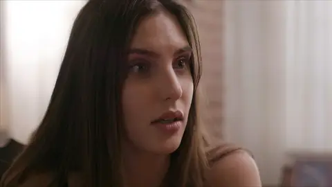 Valentina Carvajal Amar a muerte