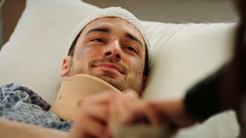 Sinan vuelve a pedirle matrimonio a Hazan