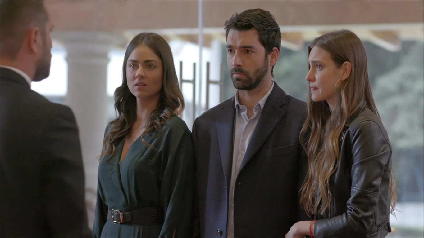Eva, Guille y Valentina Carvajal Amar a muerte