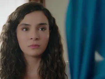 Azize, a Reyyan: "Nunca olvides que tu familia intentó matarte" Azize, a Reyyan: "Nunca olvides que tu familia intentó matarte"