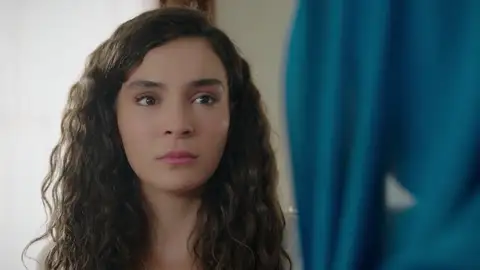 Azize, a Reyyan: "Nunca olvides que tu familia intentó matarte" Azize, a Reyyan: "Nunca olvides que tu familia intentó matarte"