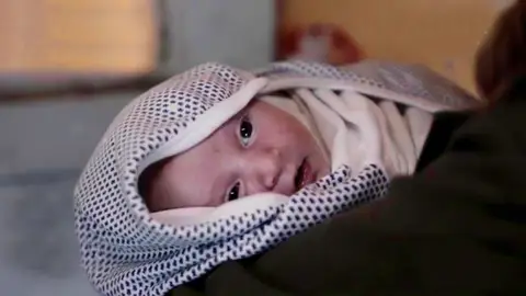 Bebé robado de Ece La señora Fazilet y sus hijas