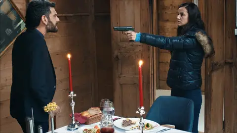 Vedat frente a Nefes Fugitiva