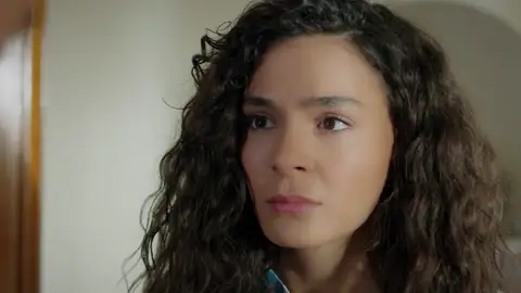 Miran prohíbe a Reyyan volver a ver a su familia Miran prohíbe a Reyyan volver a ver a su familia
