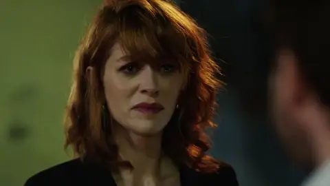 Yasemin no puede ocultar más su secreto Yasemin no puede ocultar más su secreto