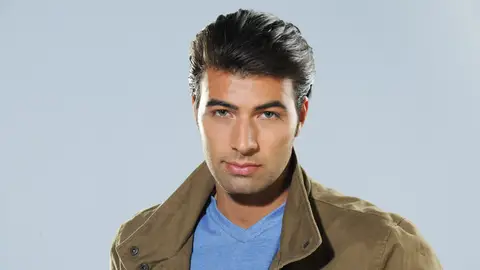Andrés Santacruz Interpretado por Jencarlos Canela