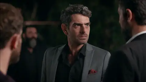 Vedat descubre que Yigit ha desaparecido Vedat descubre que Yigit ha desaparecido