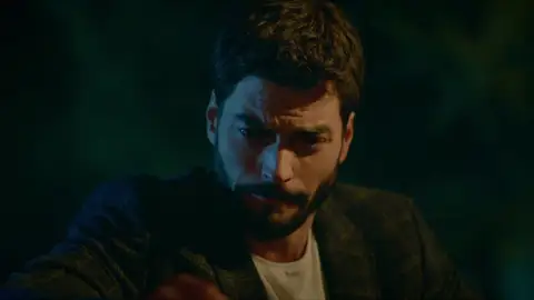 Reyyan y Miran acaban con su relación Reyyan y Miran acaban con su relación