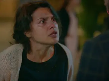 Zehra, a Miran: ¿Cómo se te ocurre dejar a unas hijas sin padre? Zehra, a Miran: ¿Cómo se te ocurre dejar a unas hijas sin padre?