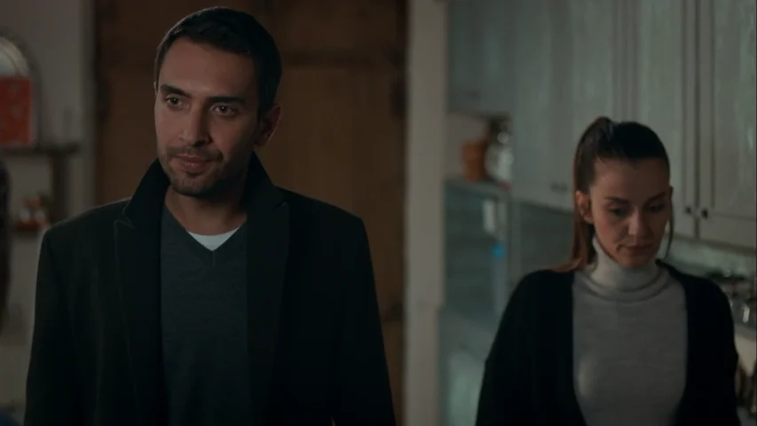 Nefes y Tahir se reencuentran 