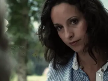 Sarah compra la granja para subsanar las cuentas de Emily Sarah compra la granja para subsanar las cuentas de Emily