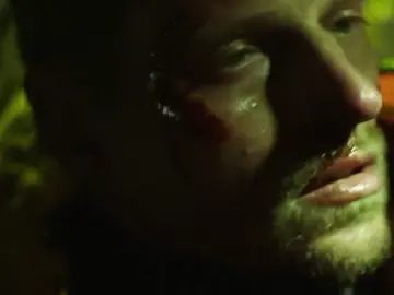 Andreas sufre un terrible accidente rescatando a un niño atrapado en una cueva Andreas sufre un terrible accidente rescatando a un niño atrapado en una cueva