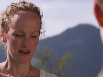 Marie sufre un fuerte pinchazo cuando se reencuentra con su hija Marie sufre un fuerte pinchazo cuando se reencuentra con su hija